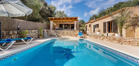 Gemütliche Finca mit Pool auf idyllischem Grundstück in ruhiger Lage