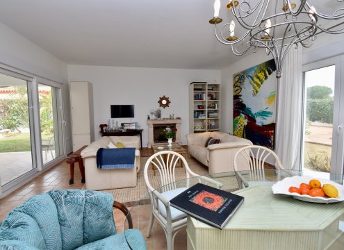 Gemütliches Wohn- und Esszimmer
